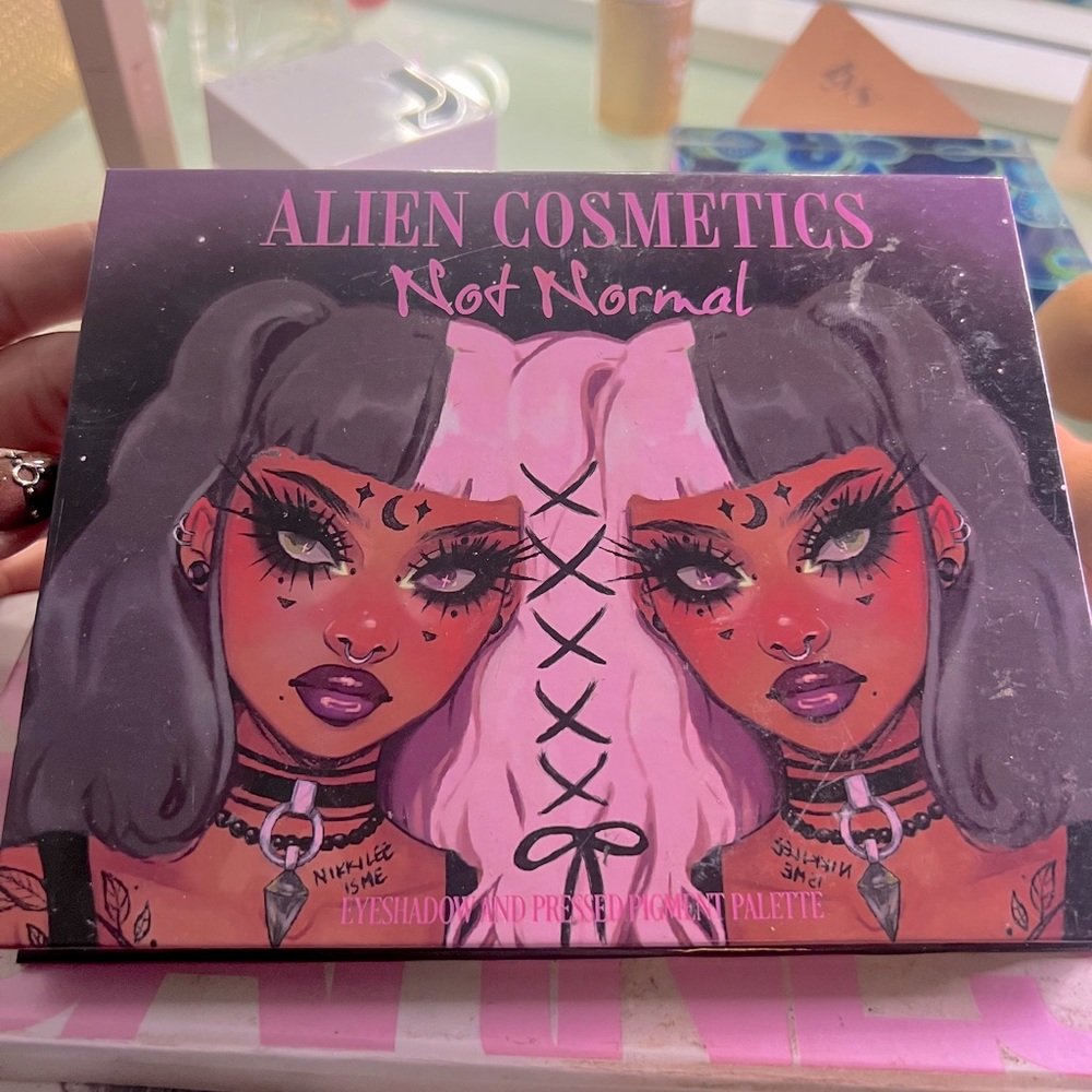 Alien Cosmetics Not Normal Palette